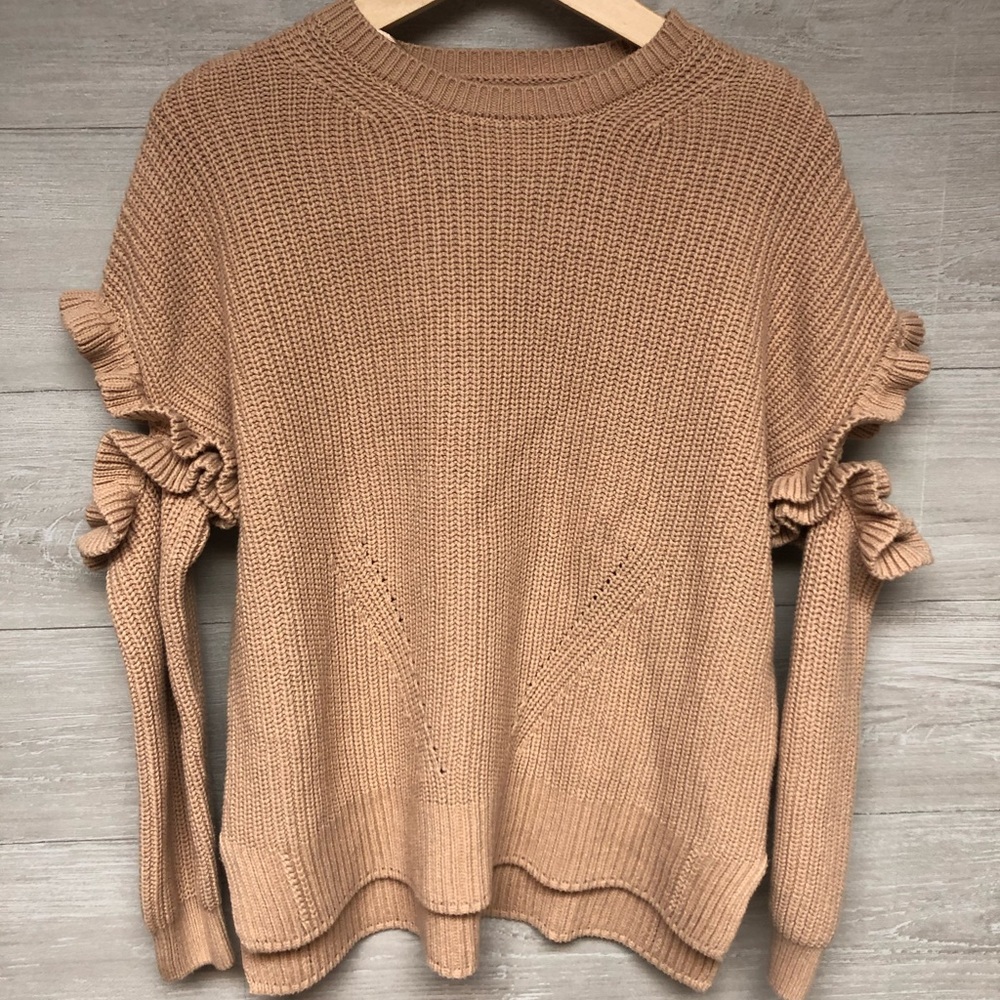 | Miss Selfridge | ruffle sweater. Size 6.